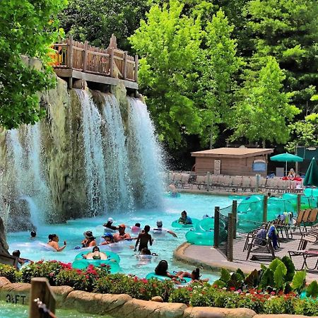 ガトリンバーグ Movie Theater Hot Tub View Mountain Escapeヴィラ エクステリア 写真