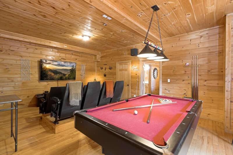 ガトリンバーグ Movie Theater Hot Tub View Mountain Escapeヴィラ エクステリア 写真