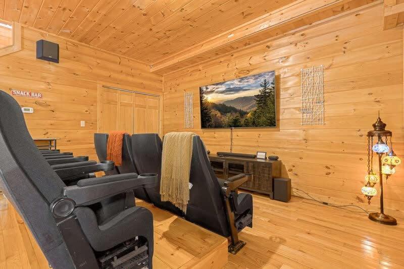 ガトリンバーグ Movie Theater Hot Tub View Mountain Escapeヴィラ エクステリア 写真