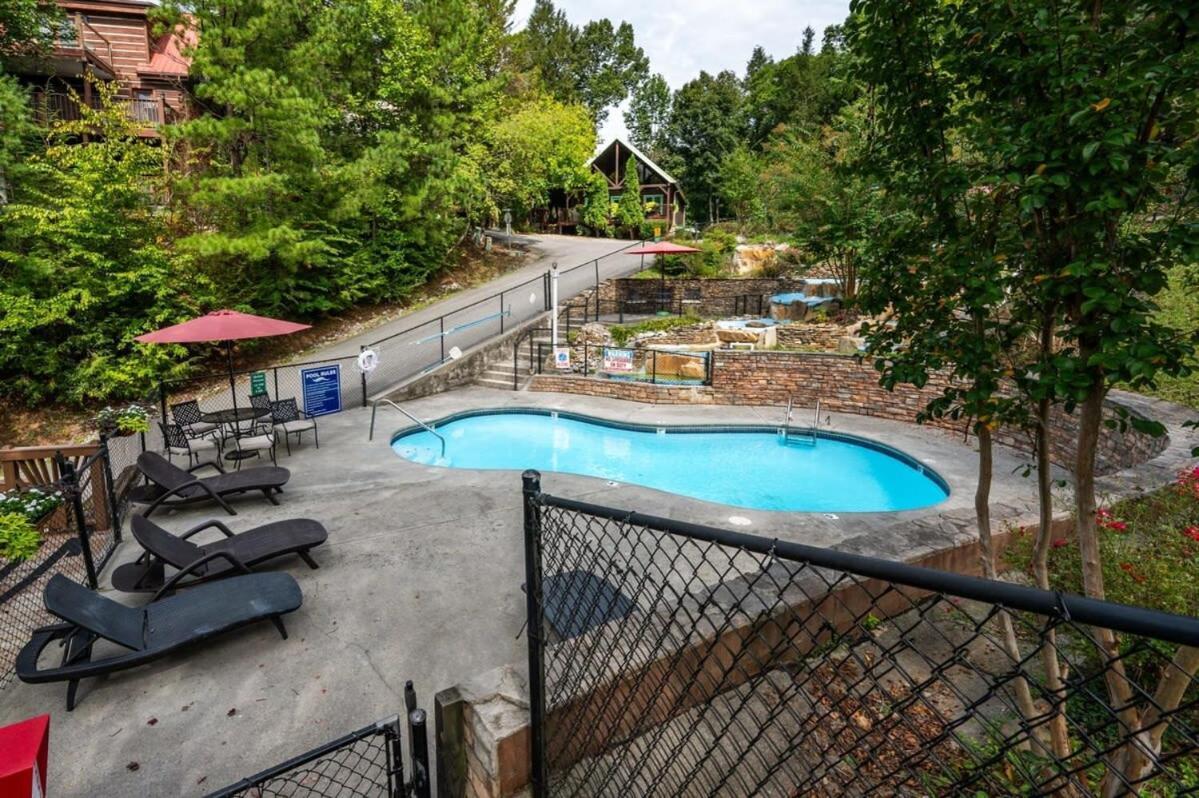ガトリンバーグ Movie Theater Hot Tub View Mountain Escapeヴィラ エクステリア 写真